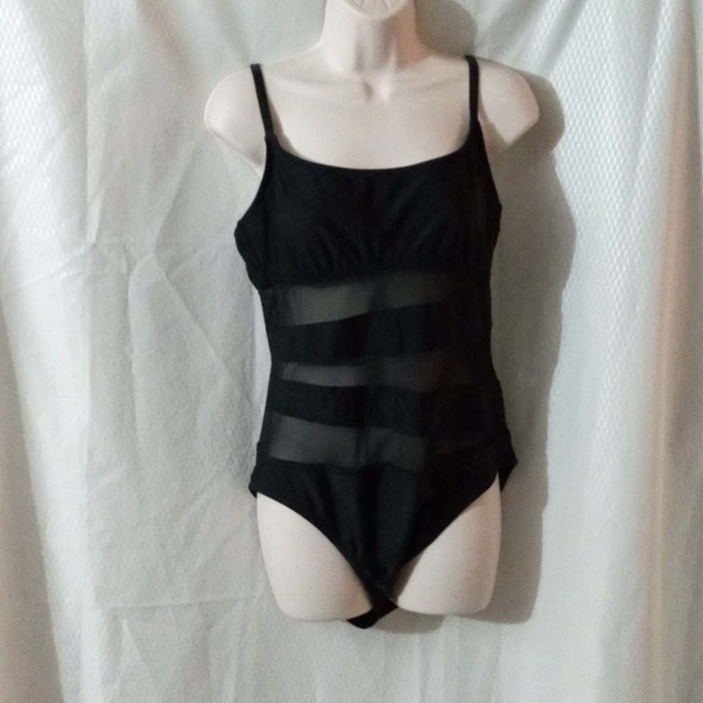 Shade & Shore 1 Piece Swimwear size  L  Black  Pre-owned